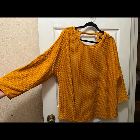 Cocomo NWT Yellow Textured Crewneck Dolman Sleeve Blouse Womens Top Plus… - Picture 7 of 9